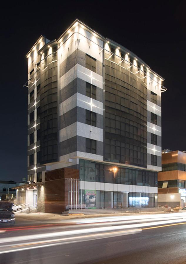بلسم العائلة للوحدات السكنية المفروشة Family Balsam Furnished Units เจดดาห์ ภายนอก รูปภาพ